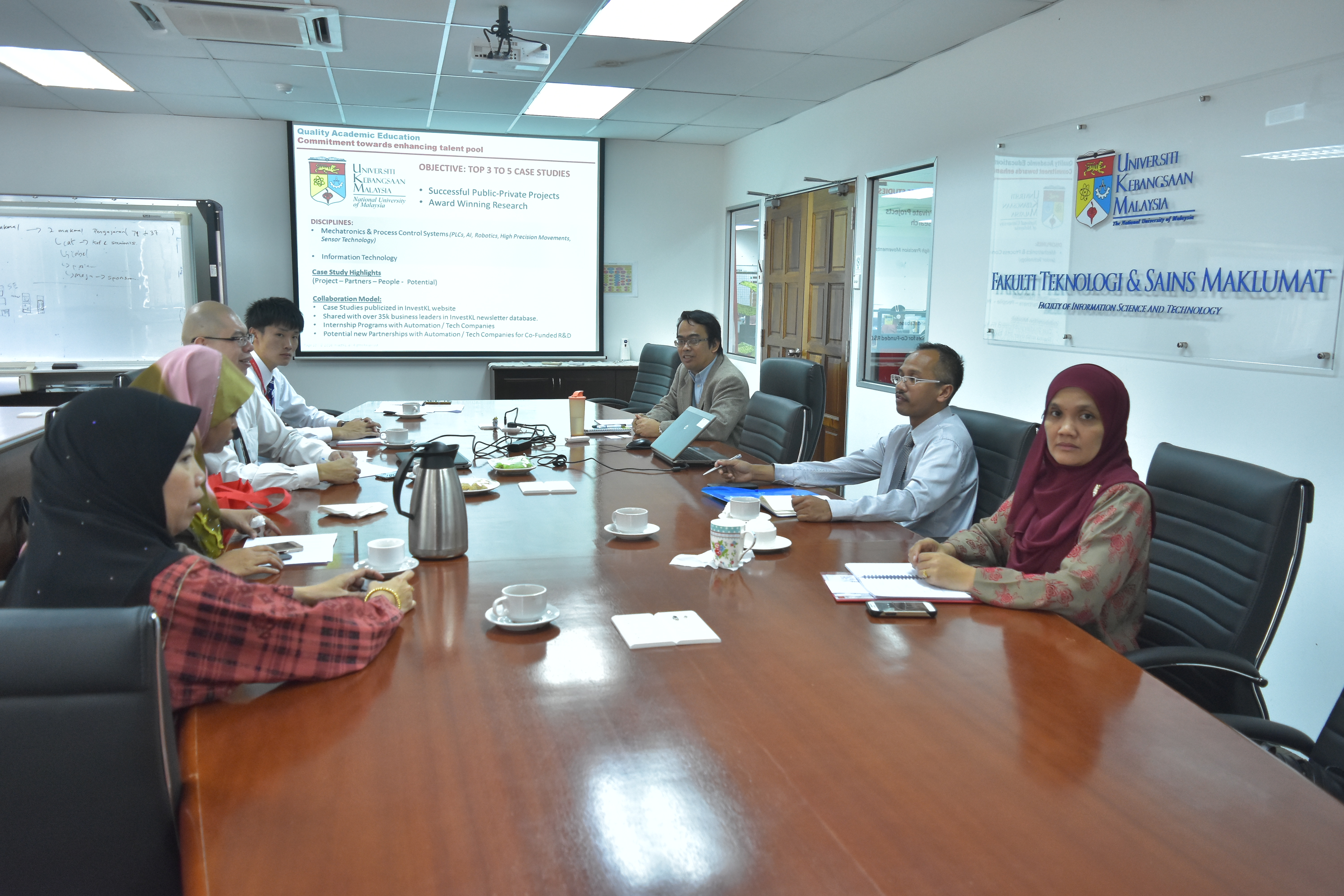 UKM 3072